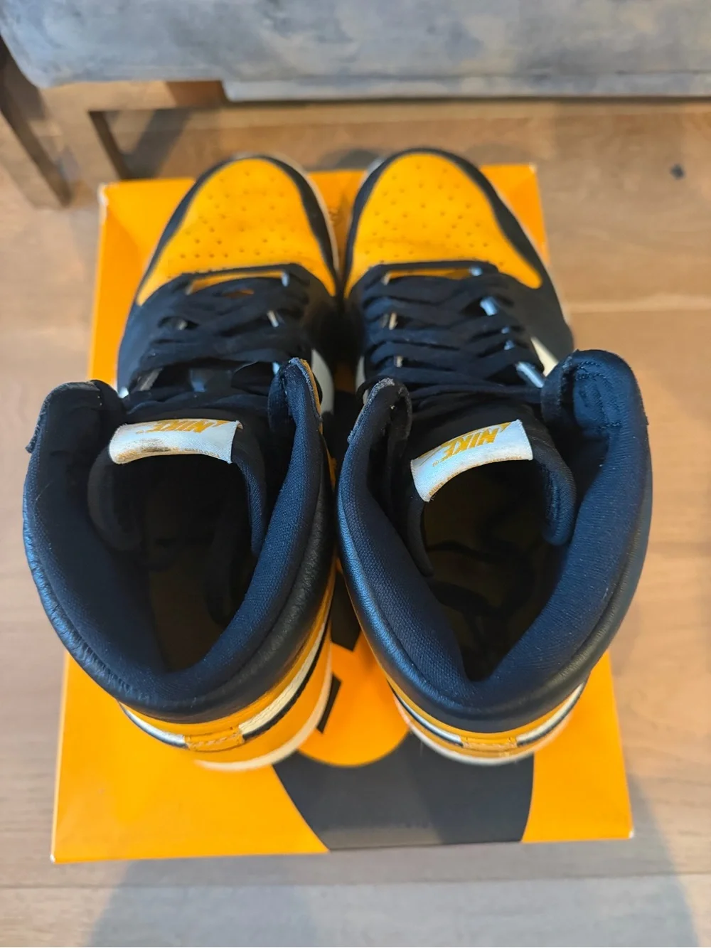 Air Jordan 1 retro high top OG taxi size 12.5 555088-711 yellow toe